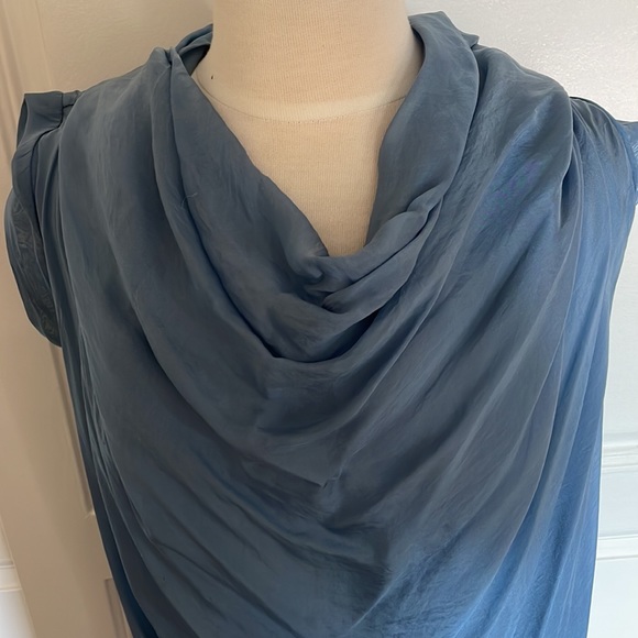 Silk cowl blue tunic - Picture 2 of 5
